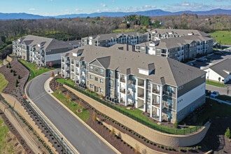 District Vue in Roanoke, VA - Foto de edificio - Building Photo
