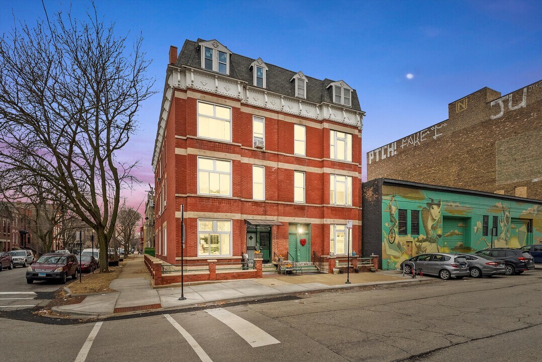 903 W 19th St, Unit 3 in Chicago, IL - Building Photo