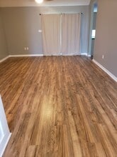 14078 Gladys St in Gulfport, MS - Foto de edificio - Building Photo