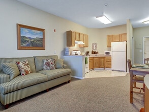 Prestige Care Senior living Five Rivers in Tillamook, OR - Foto de edificio - Building Photo