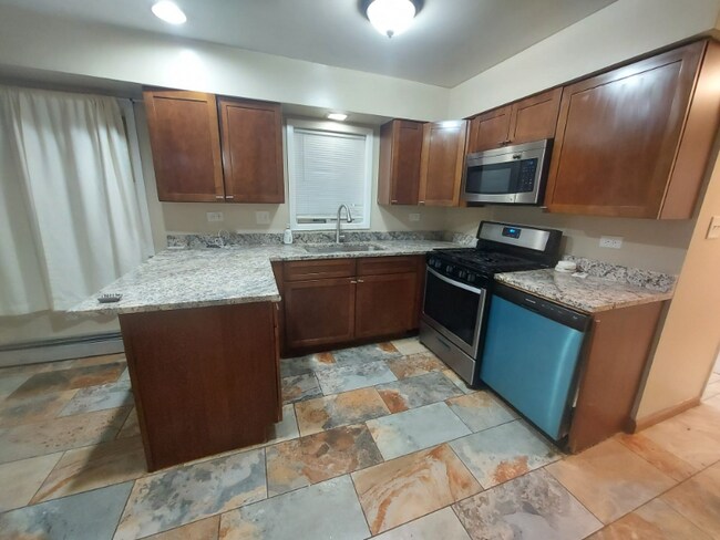 4623 Eberly Ave-Unit -1 in Brookfield, IL - Building Photo - Building Photo