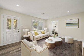 1034 W 43rd St in Houston, TX - Building Photo - Building Photo