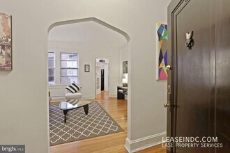 2707 Adams Mill Rd NW in Washington, DC - Building Photo - Building Photo