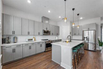 8427 Modiano St in Orlando, FL - Building Photo - Building Photo