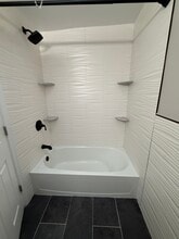 224 E Avon Rd, Unit 2-nd floor in Brookhaven, PA - Building Photo - Building Photo