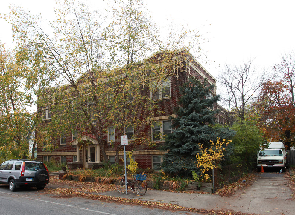 3718 Bryant Ave S in Minneapolis, MN - Building Photo