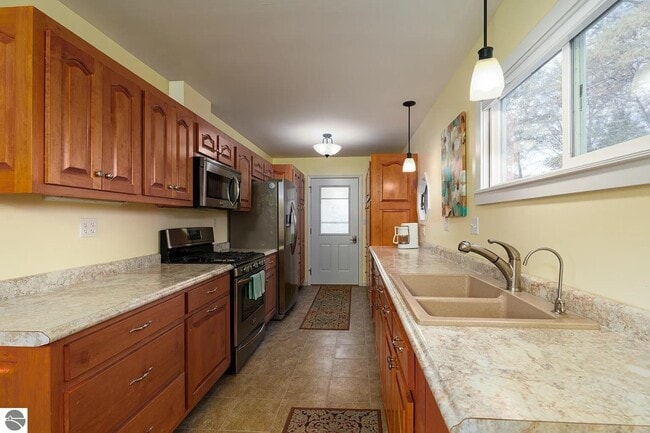 840 Millers Park Rd in Elk Rapids, MI - Building Photo - Building Photo