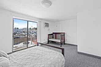 1186 Worcester Rd in Framingham, MA - Building Photo - Building Photo