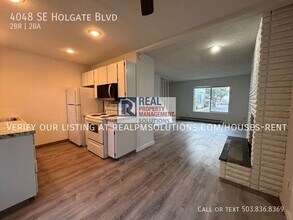4048 SE Holgate Blvd in Portland, OR - Building Photo - Building Photo