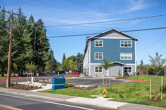 Bridger Court in Vancouver, WA - Building Photo - Building Photo