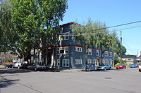 3035 SE Ankeny St in Portland, OR - Foto de edificio - Building Photo