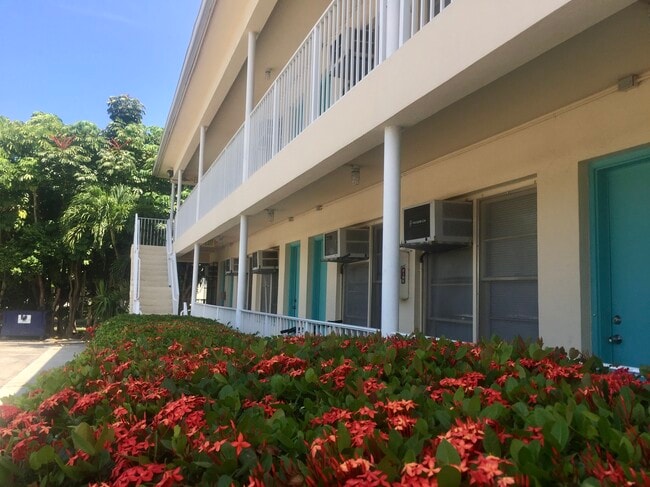 2821 SW 1st Ave, Unit 8 in Miami, FL - Foto de edificio - Building Photo