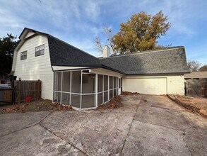 7164 E 53rd Pl in Tulsa, OK - Building Photo - Building Photo