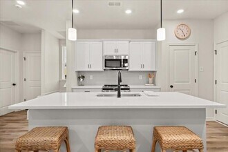 299 Summit Dr W in Jasper, GA - Building Photo - Building Photo