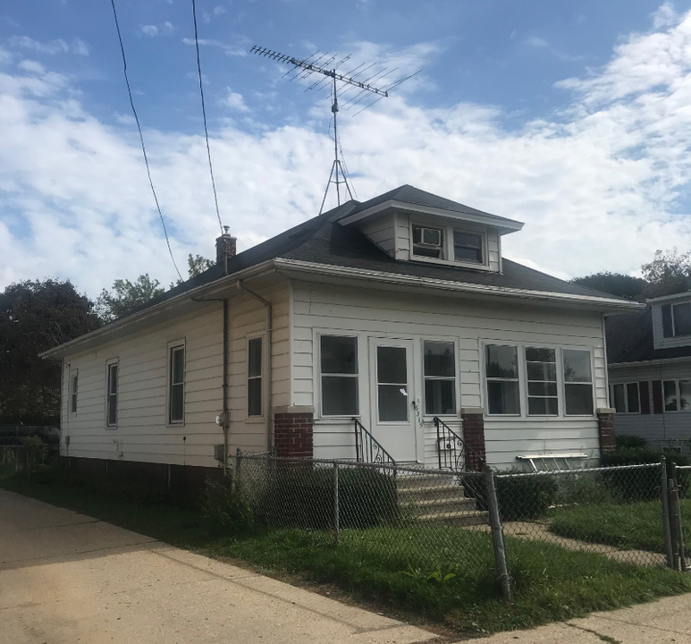 6315 27th Ave in Kenosha, WI - Building Photo