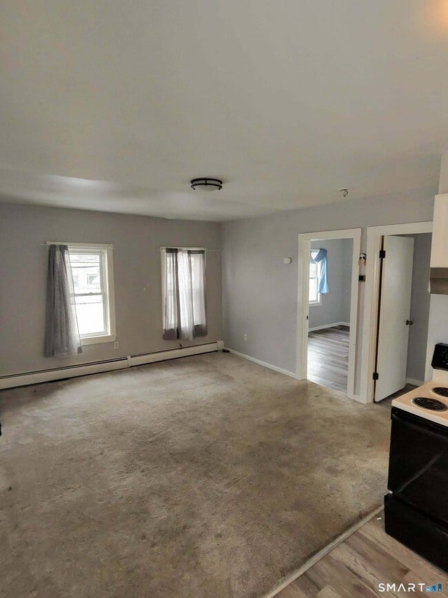 69 Franklin St in Killingly, CT - Building Photo - Building Photo