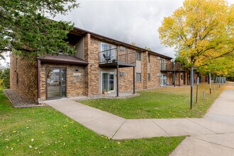 Clearwater River Apartments in Clearwater, MN - Foto de edificio - Building Photo