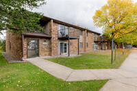 Clearwater River Apartments in Clearwater, MN - Foto de edificio - Building Photo