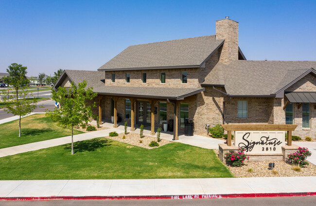 Signature in Lubbock, TX - Foto de edificio - Building Photo