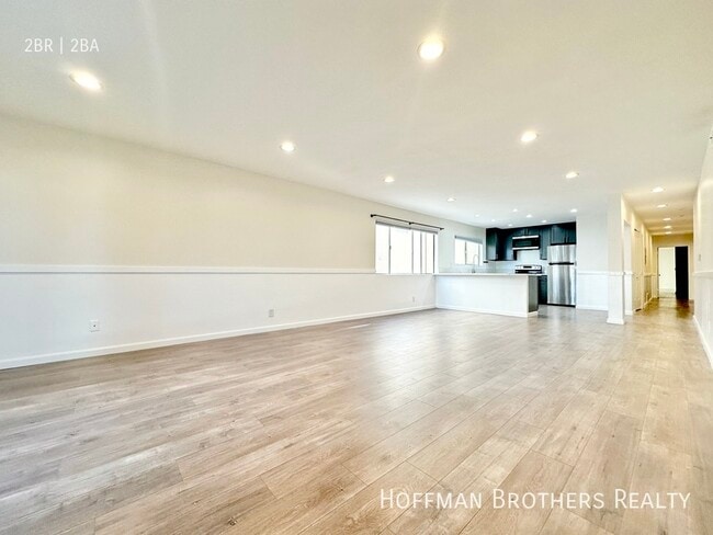 1206 S Holt Ave