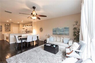 15616 Marcello Cir in Naples, FL - Foto de edificio - Building Photo