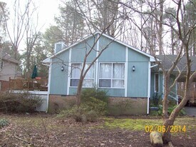 805 Castalia Dr in Cary, NC - Building Photo