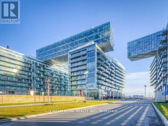 39 Queens Quay E in Toronto, ON - Building Photo - Building Photo