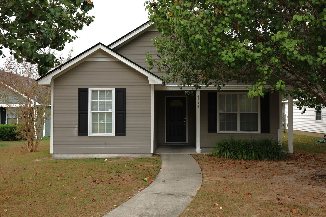 4214 Abingdon Ct in Valdosta, GA - Building Photo