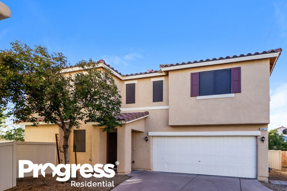 10413 Chandra Ave in Las Vegas, NV - Building Photo