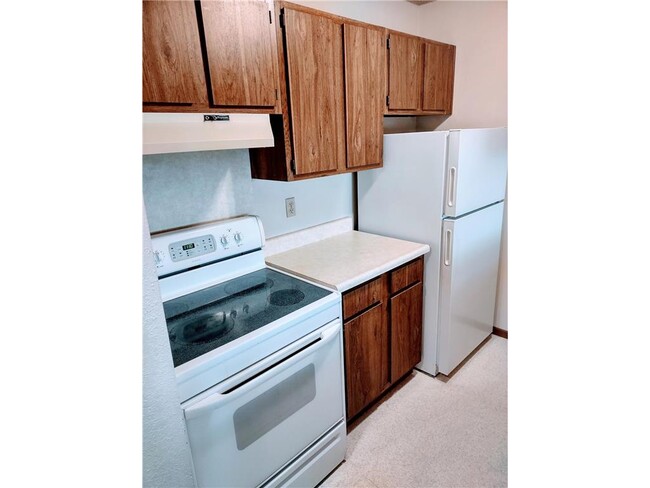 200 Florence Ave in Fulda, MN - Building Photo - Building Photo