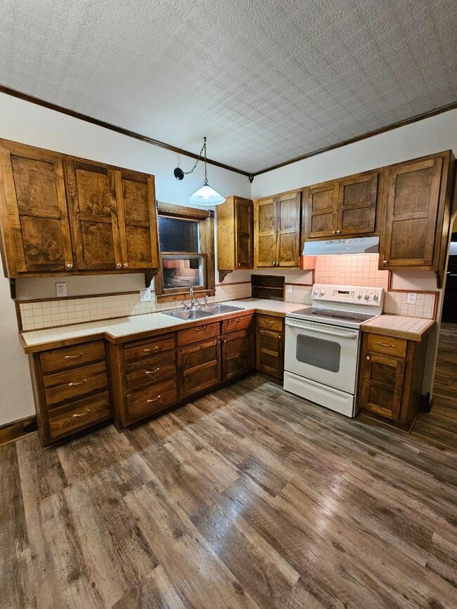 316 E Walnut St in Seymour, WI - Building Photo - Building Photo