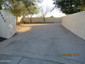 7008 N Vía De Paesia in Scottsdale, AZ - Building Photo - Building Photo