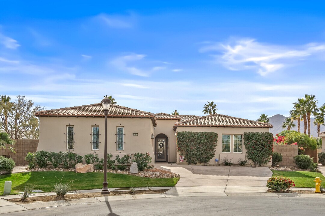 60612 Lace Leaf Ct in La Quinta, CA - Building Photo