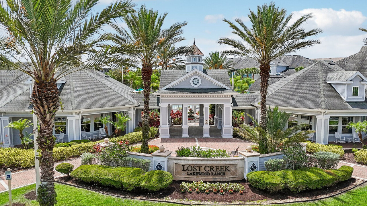 Lost Creek at Lakewood Ranch in Bradenton, FL - Foto de edificio