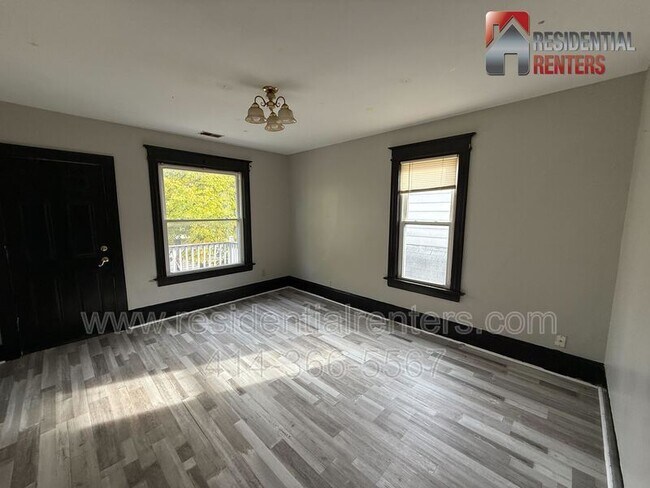 3337 N Palmer St in Milwaukee, WI - Building Photo - Building Photo