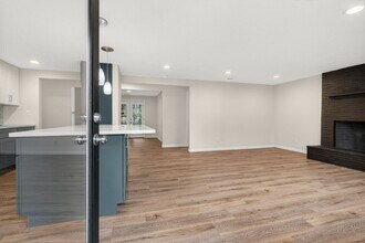 18019 SW Tualata Ave in Lake Oswego, OR - Building Photo - Building Photo