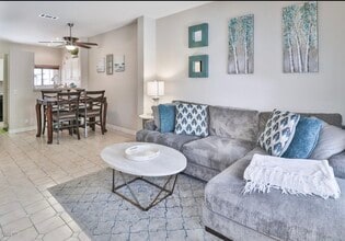 29 Via Colinas in Westlake Village, CA - Building Photo - Building Photo