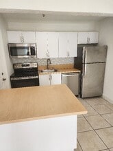 4271 NW 5th St in Plantation, FL - Building Photo - Building Photo