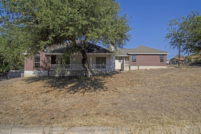 2016 Castle Gate Cir in San Marcos, TX - Building Photo - Building Photo