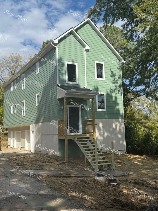 1030 Oakland Ave in Kansas City, KS - Building Photo