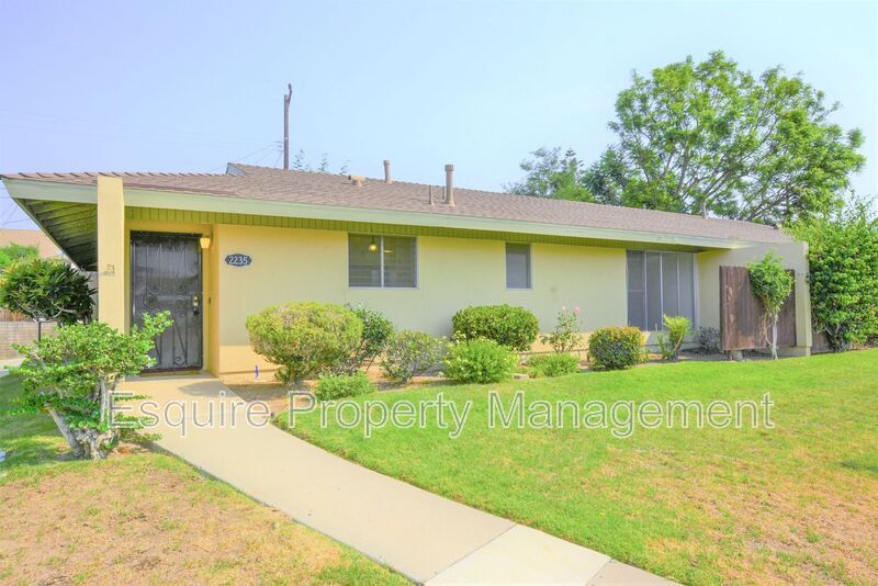 2235 Camilar Dr in Camarillo, CA - Building Photo