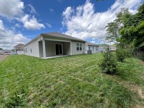 336 Arrowhead Dr in Johnson City, TN - Building Photo - Building Photo