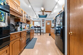 1895 Birch St in Des Plaines, IL - Building Photo - Building Photo