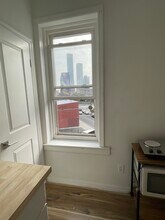 187 Hopkins Ave, Unit 7 in Jersey City, NJ - Building Photo - Building Photo