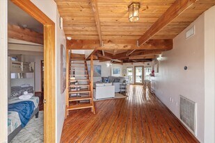 164 Bora Bora Dr in Tiki Island, TX - Building Photo