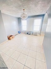 162 Catherine St in Elizabeth, NJ - Building Photo - Building Photo