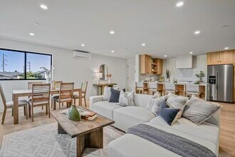 2126 San Clemente St in San Diego, CA - Building Photo - Building Photo