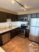 2754 N Hampden Ct in Chicago, IL - Building Photo - Building Photo