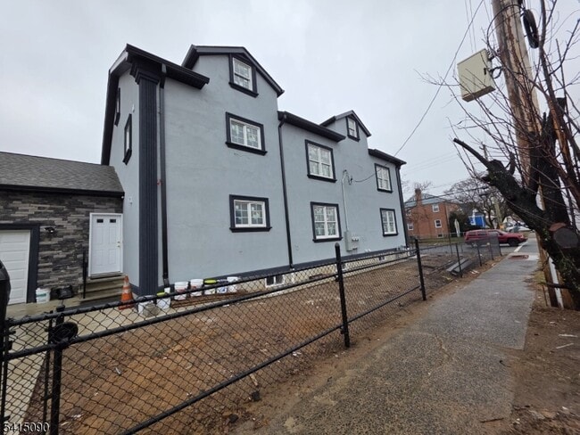 260 Trenton Ave in Paterson, NJ - Building Photo - Building Photo