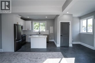 309 Nelson St in Brantford, ON - Building Photo - Building Photo
